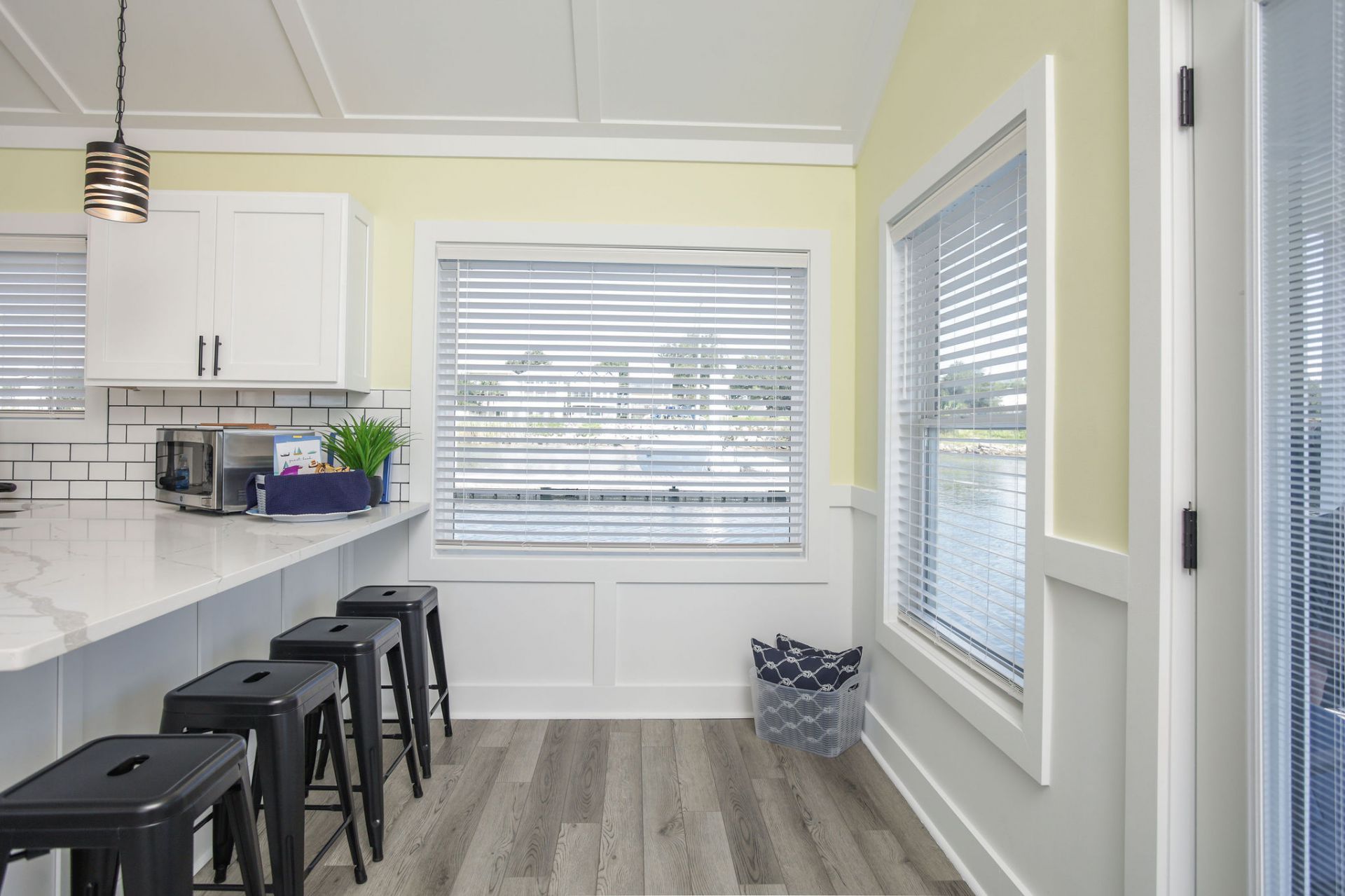 Kitchen Bar