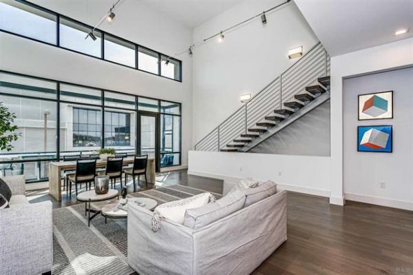 120 W Government (Imperium)